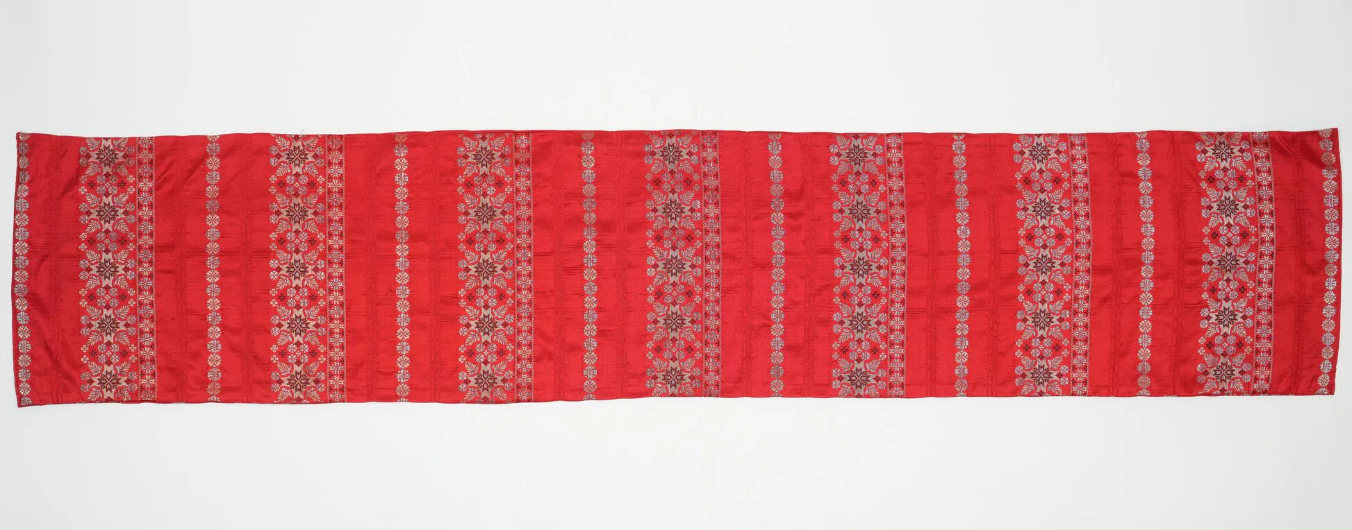 Nappe en soie cramoisie impériale