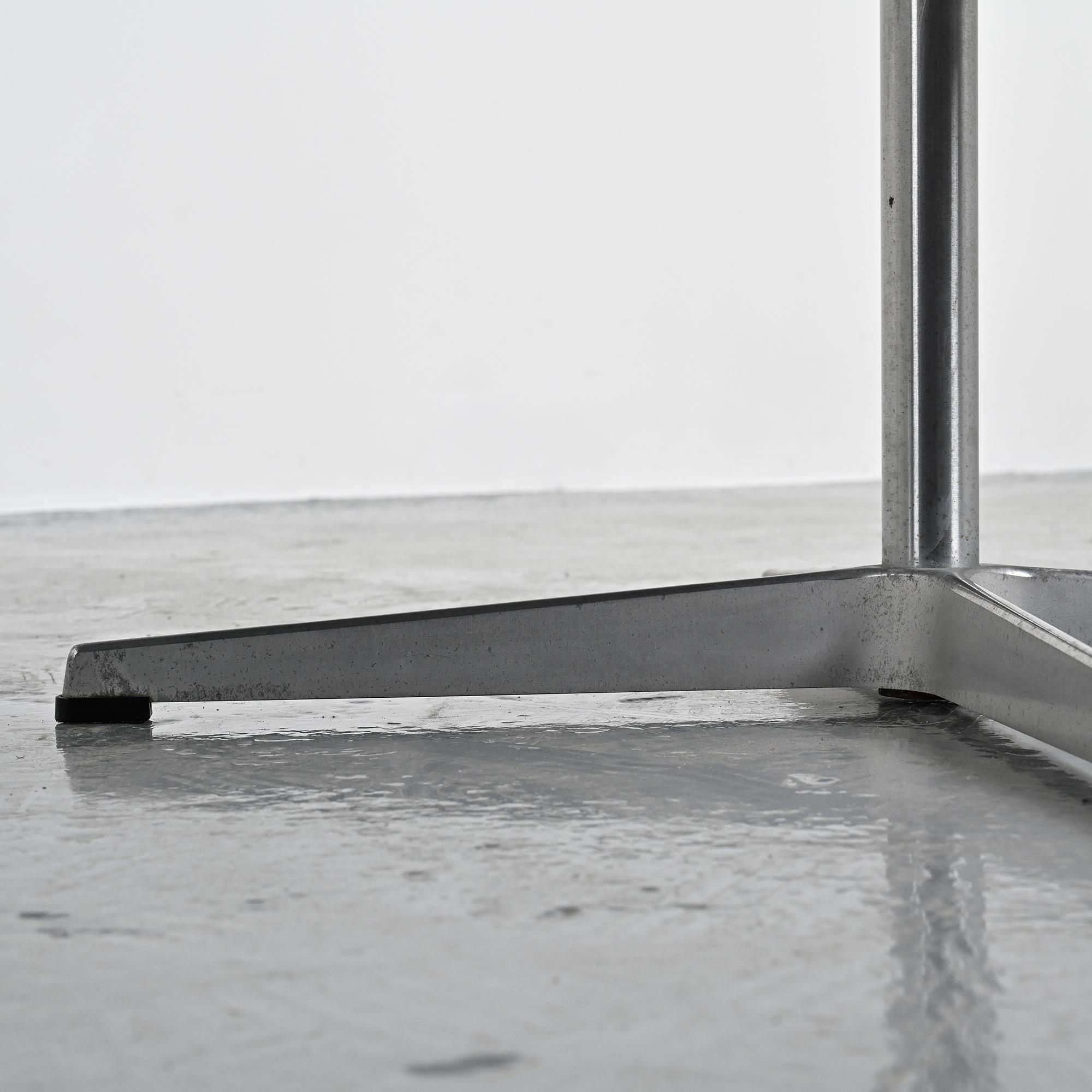 Coffee table by Arne Jacobsen, Fritz Hansen, circa 1970.