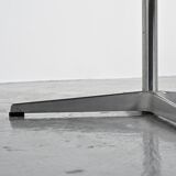 Coffee table by Arne Jacobsen, Fritz Hansen, circa 1970.