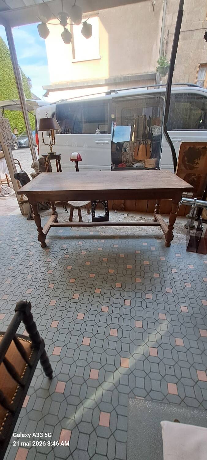 "rustic farmhouse table" oak