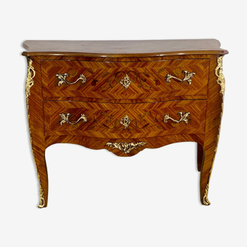 Curved chest of drawers in Louis XV style, marquetry of precious wood