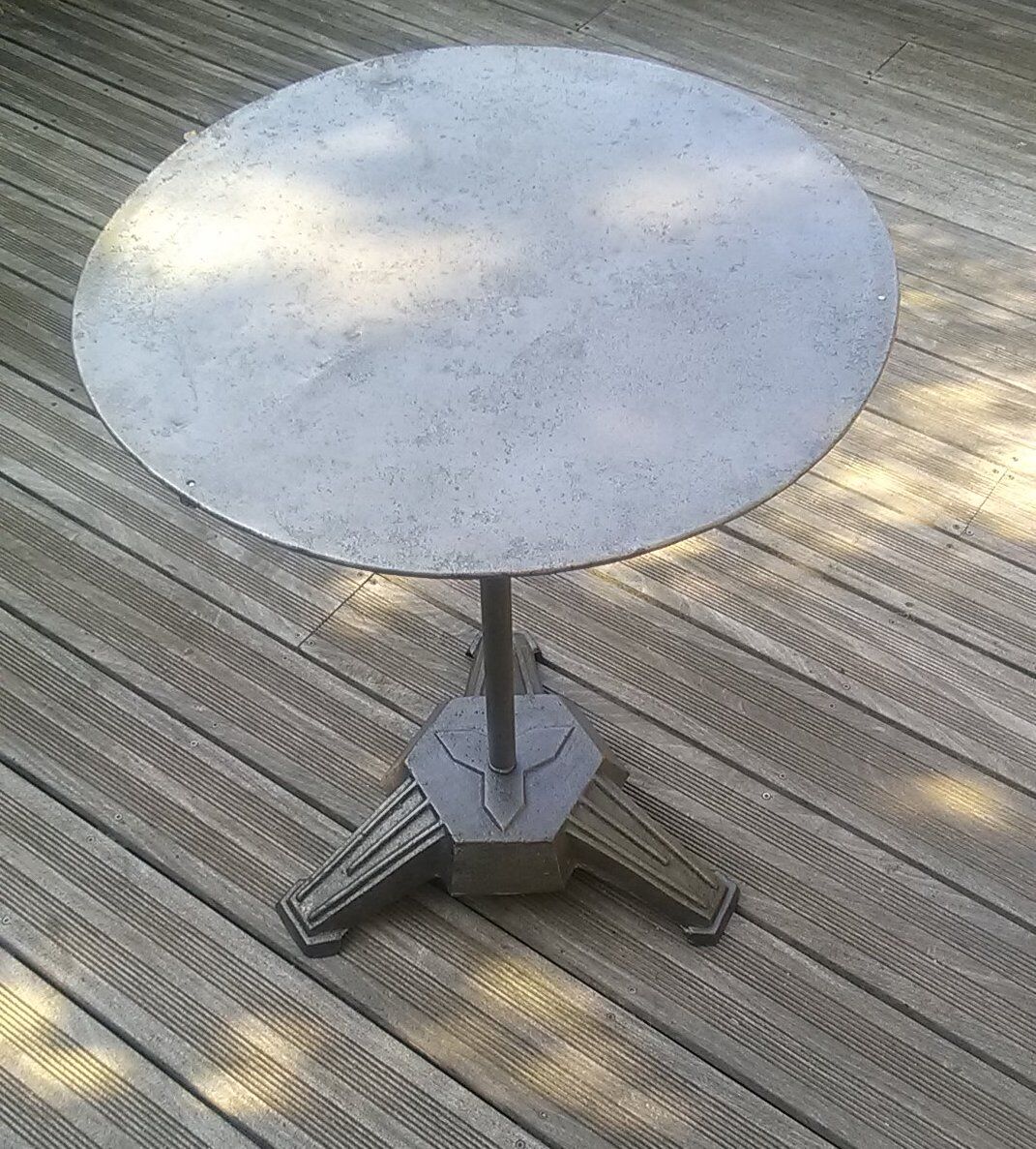 Bistro table, art deco pedestal, year 1930