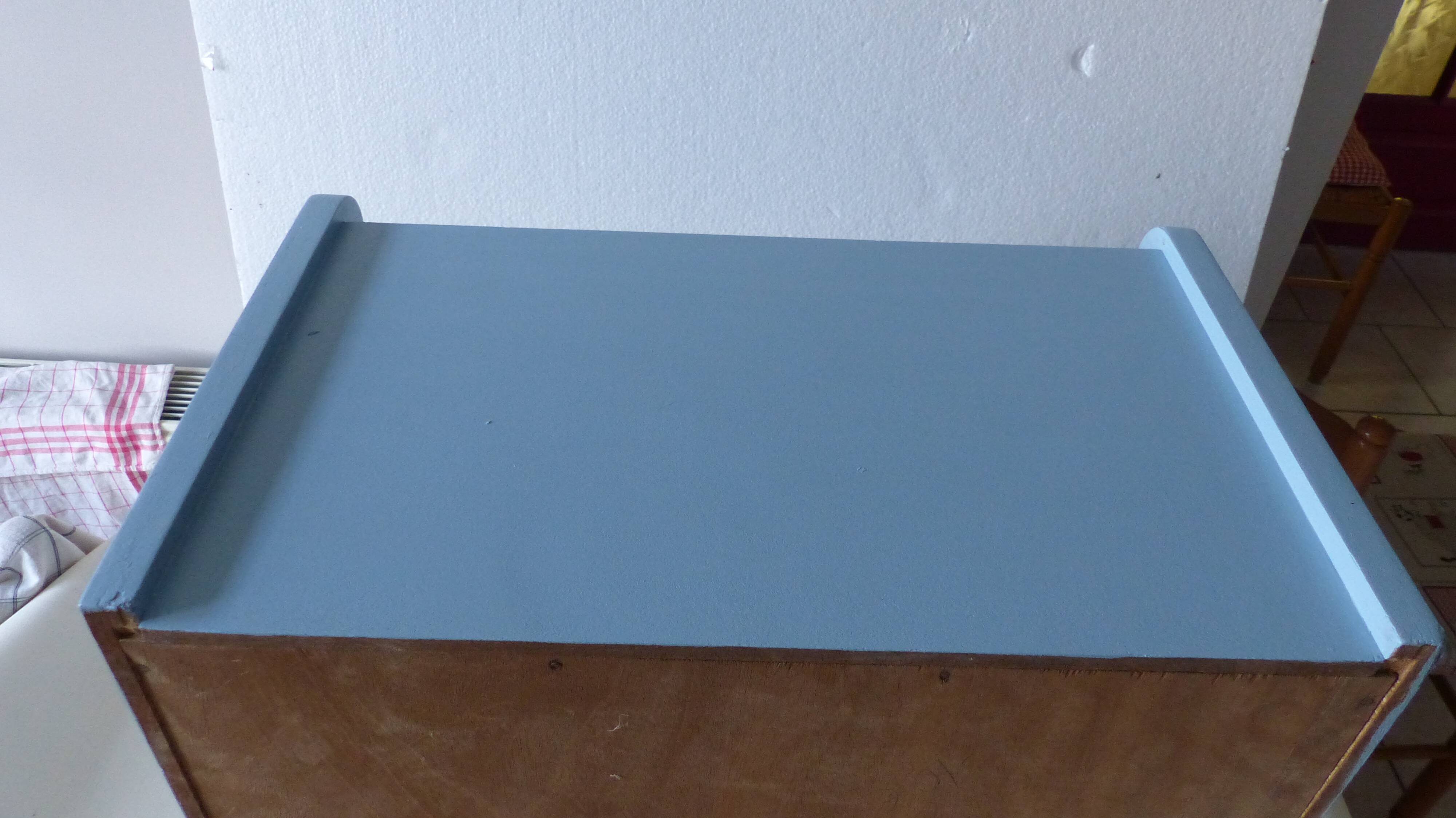 Bedside table