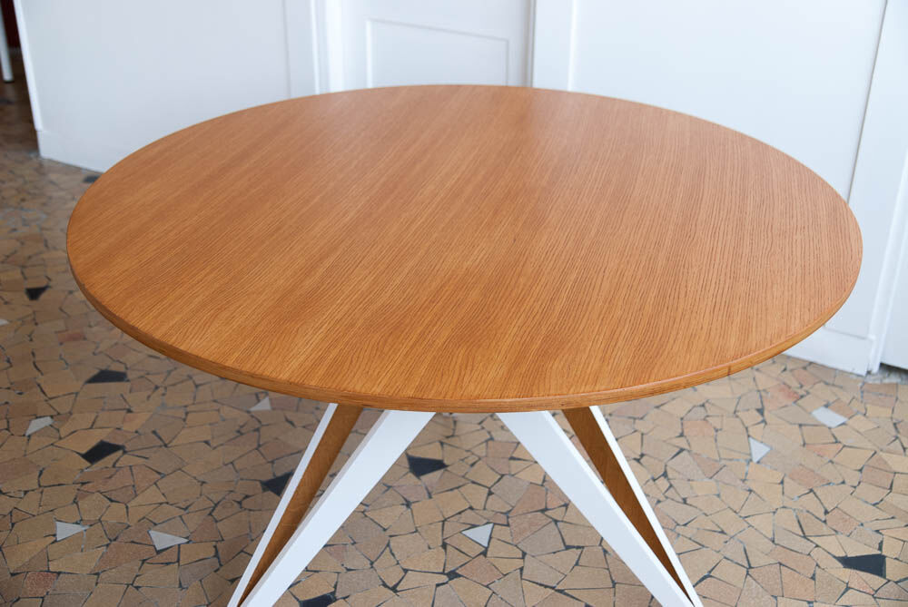 Tripod round dining table