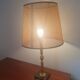 Lampe de table a poser ou pour chevet vintage années 60-70 base marbre noir (un morceau recollé) pied