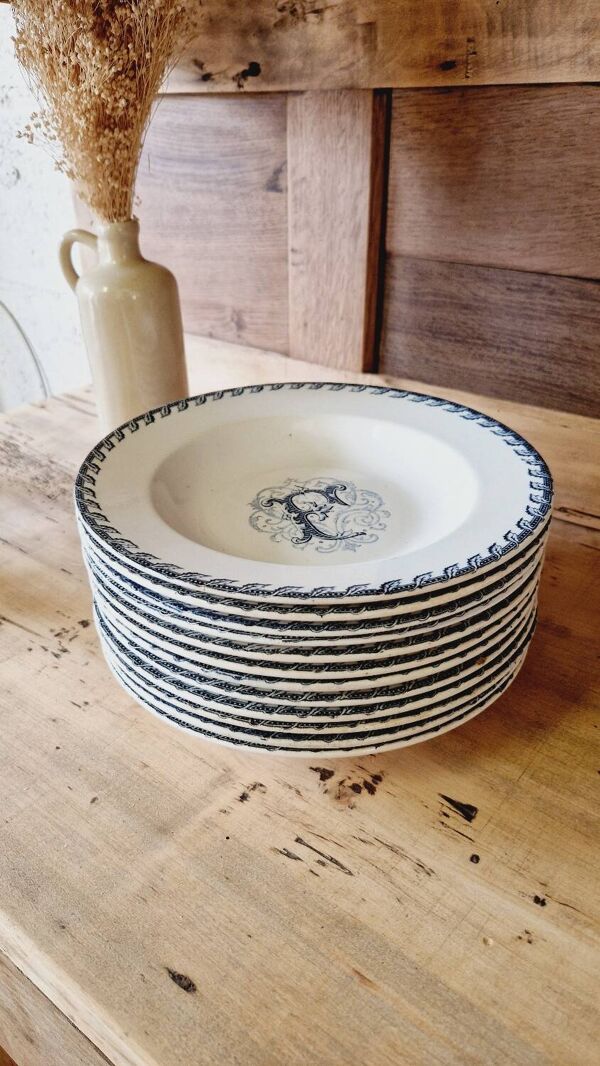 12 assiettes creuses Luneville K&G lettre F