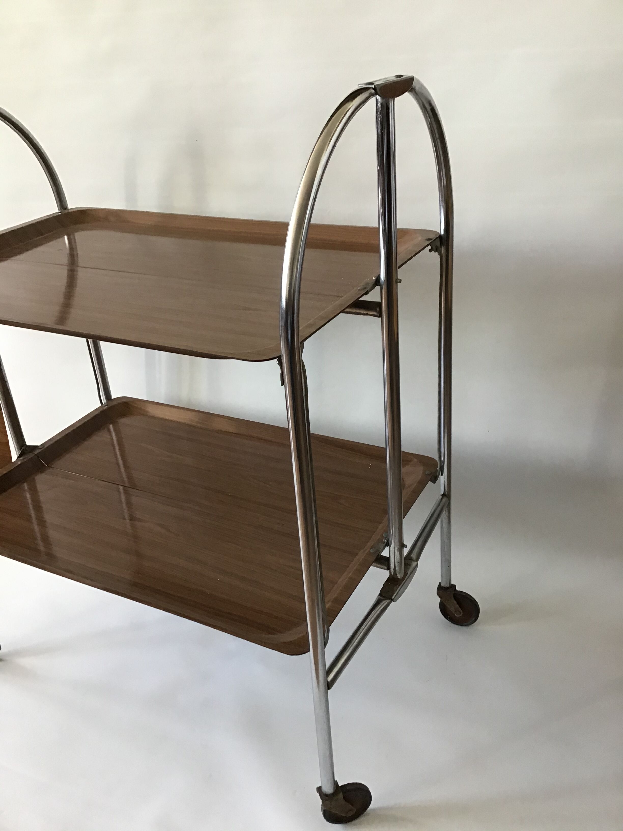 Rolling dessert in formica 70s