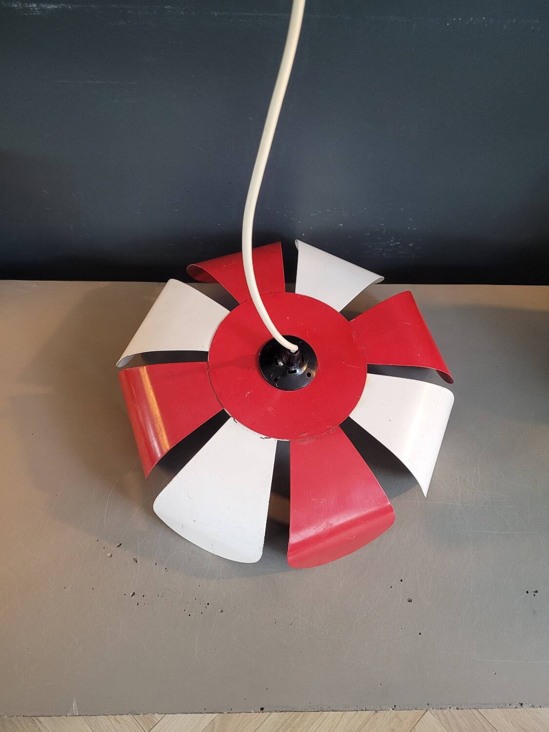 Vintage metal flower pendant light
