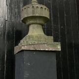 Pair of decorative elements for the tops of pilasters, blue stone, Louis XVI