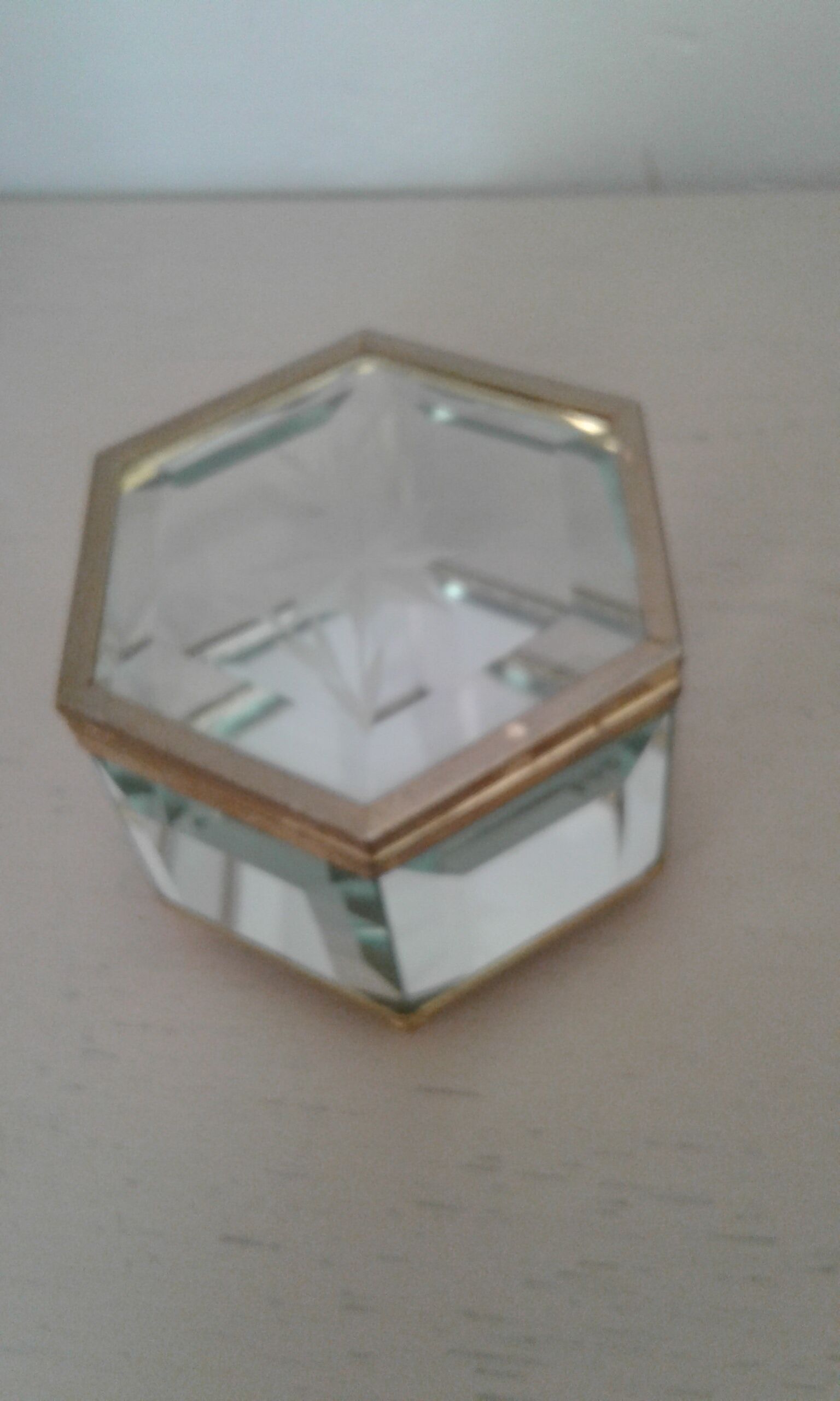Box has jewelry octagonal bisaute glass