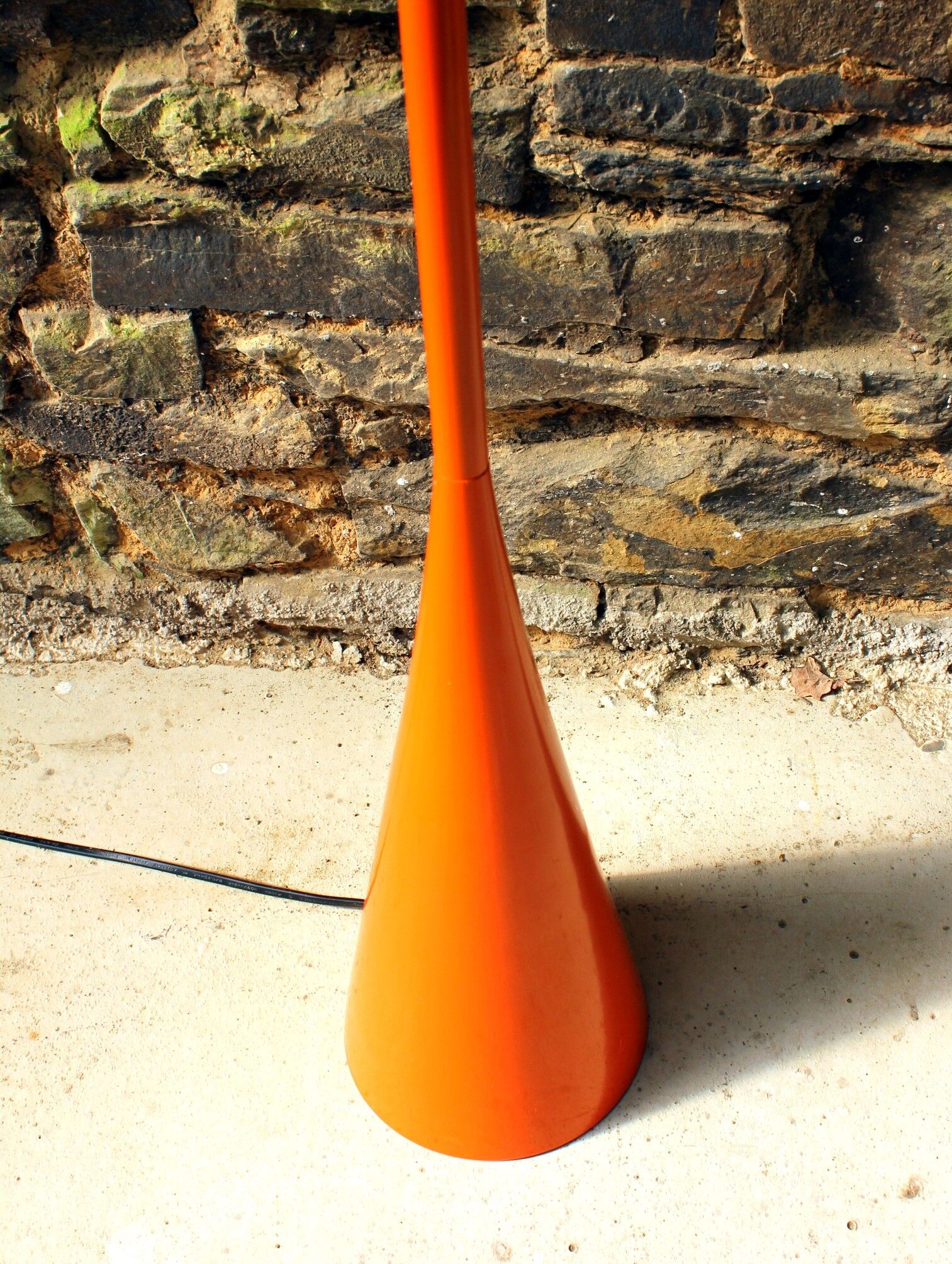 Hourglass floor lamp pop art vintage Mathias 80s orange diabolo