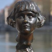 Suzy De Grauw, Head of a Girl (1918)