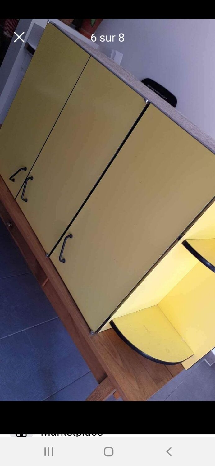 Meuble formica jaune
