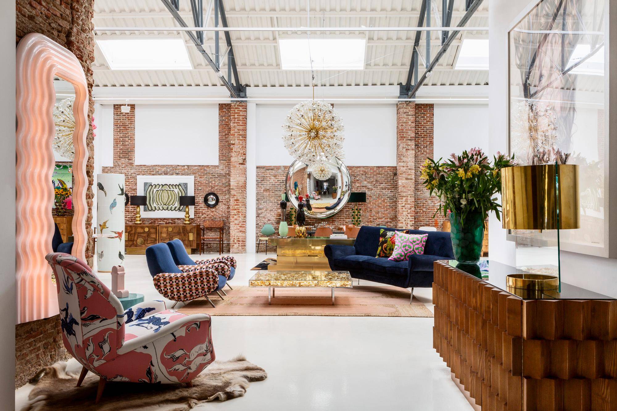 Gigi Radice Mid-Century Modern Midnight Blue Cotton Velvet Curved Italian Sofa