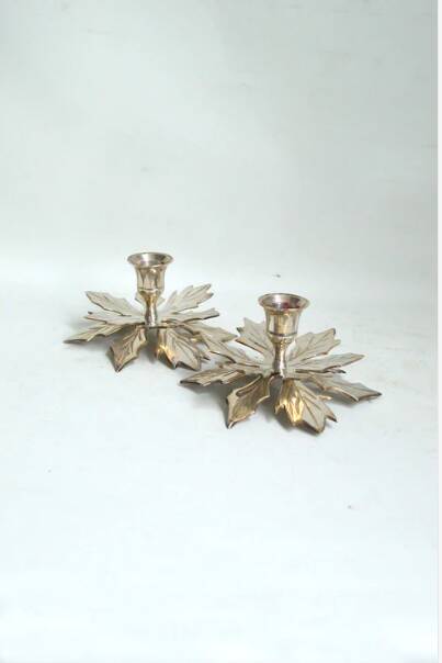 Holly leaf candle holders