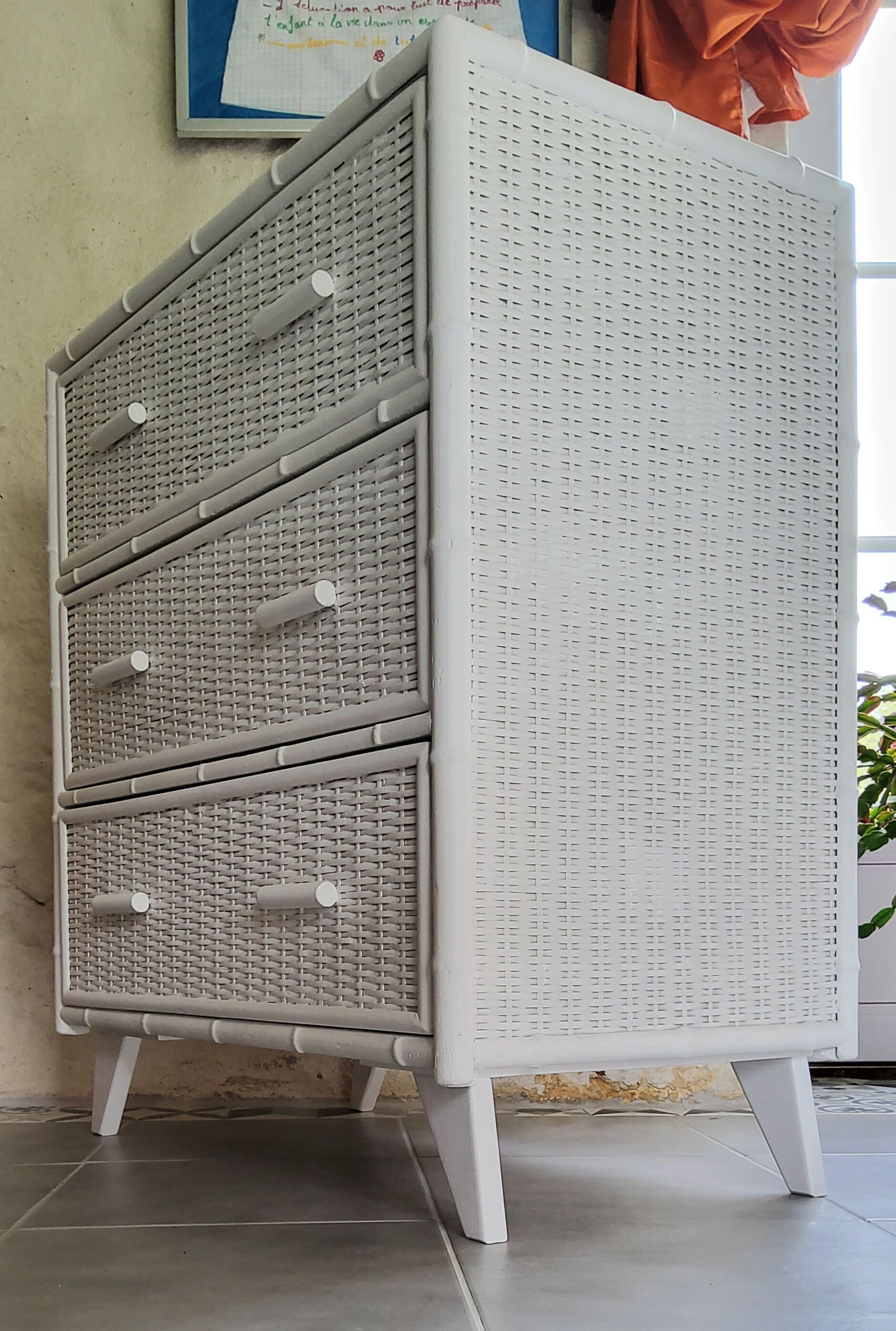 Rattan chest of drawers 70s