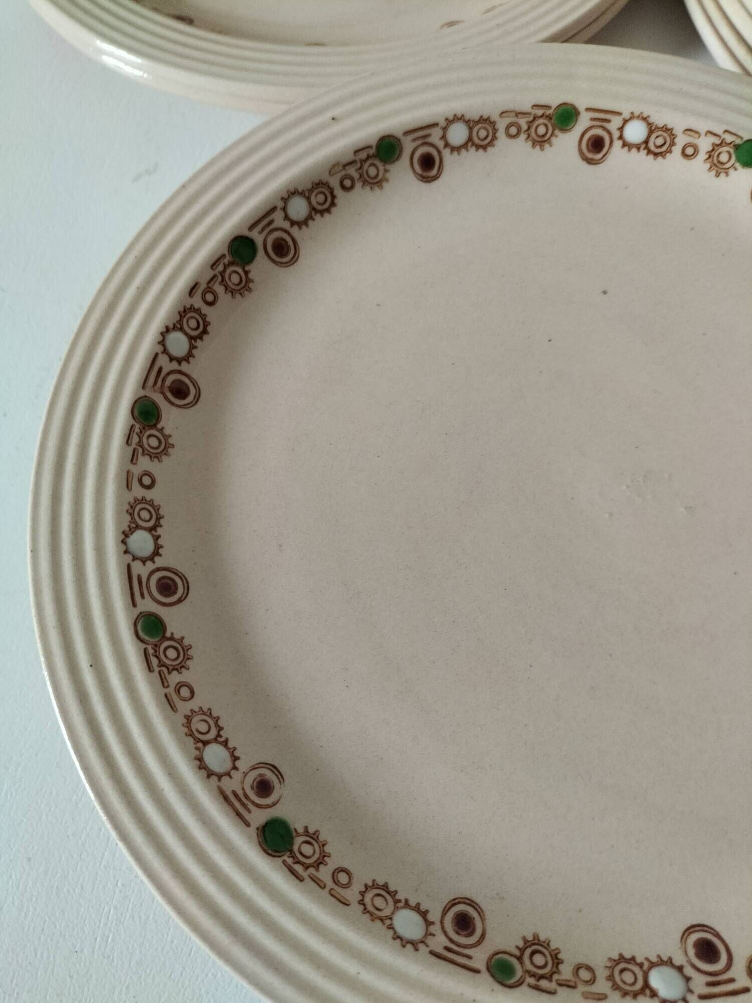Plats à gâteaux et assiettes à dessert Longwy modèle Betty