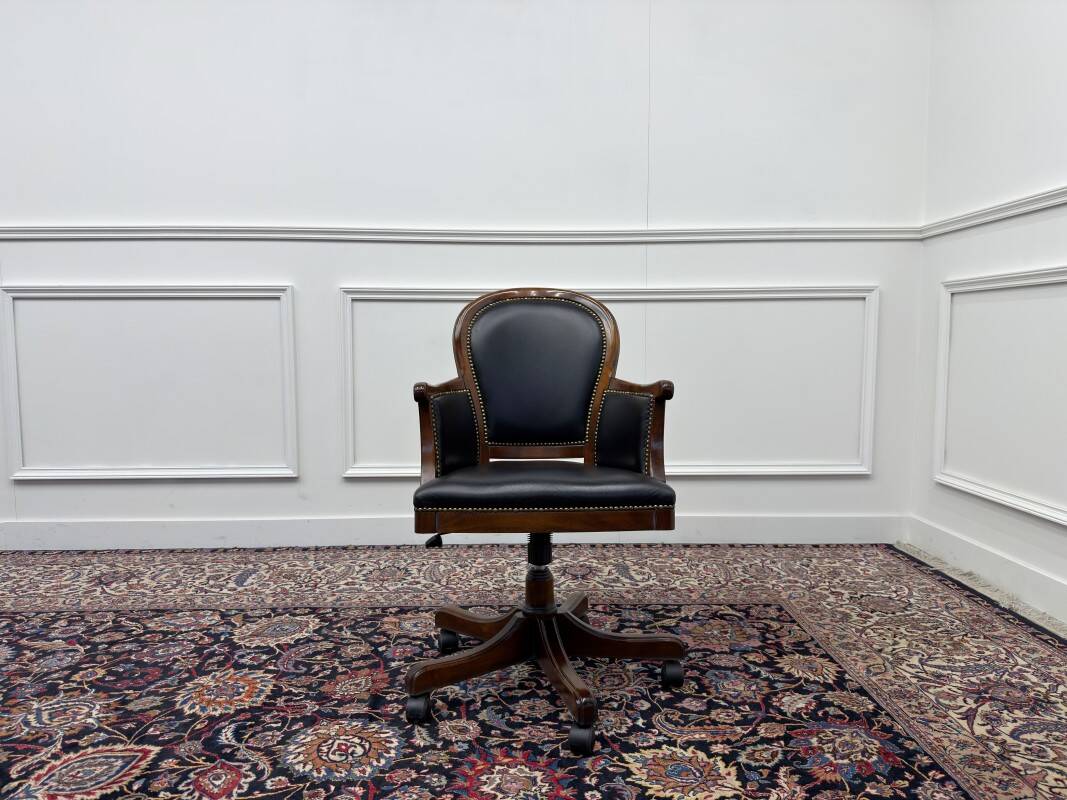 Classic Italian Office Chair