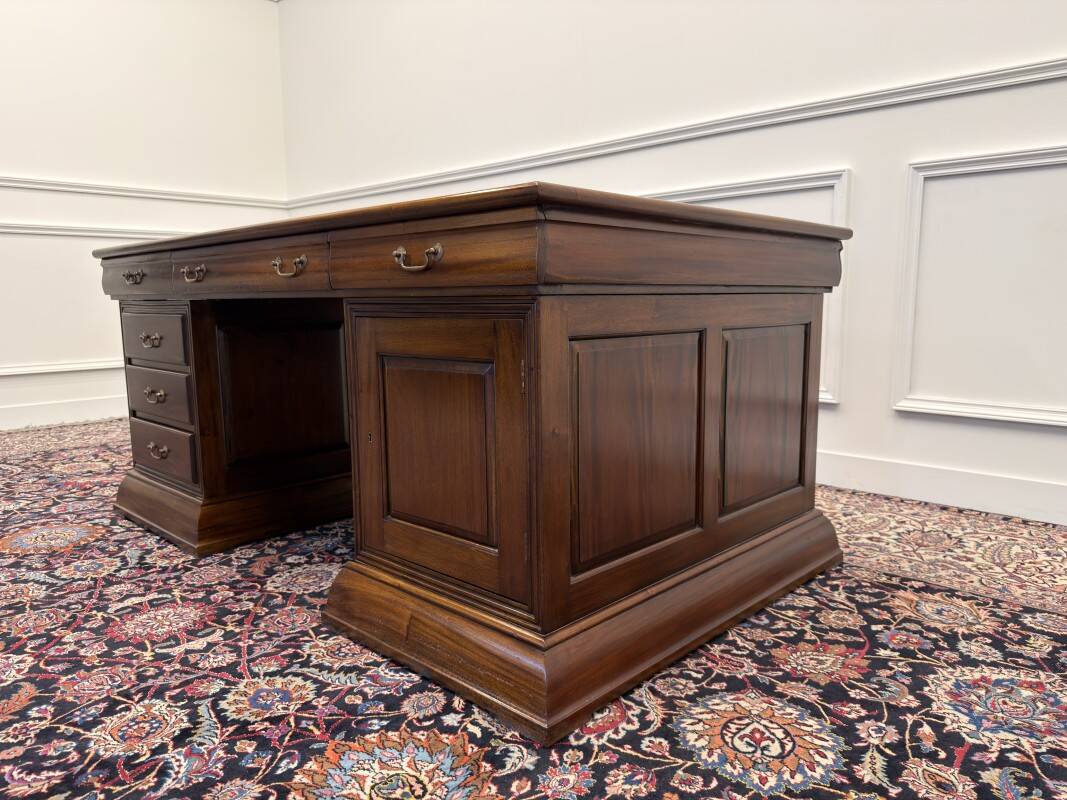 Large English Desk Partnerdesk