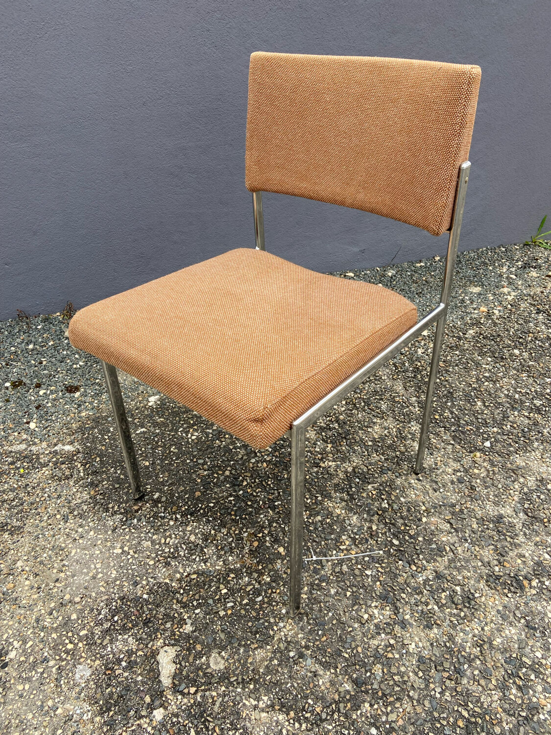 Set of 4 chromed metal chairs