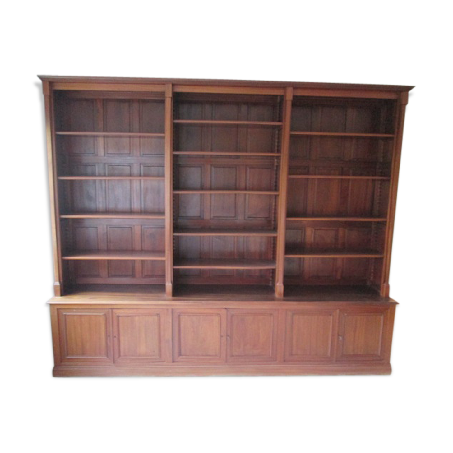 Bookcase in mahogany