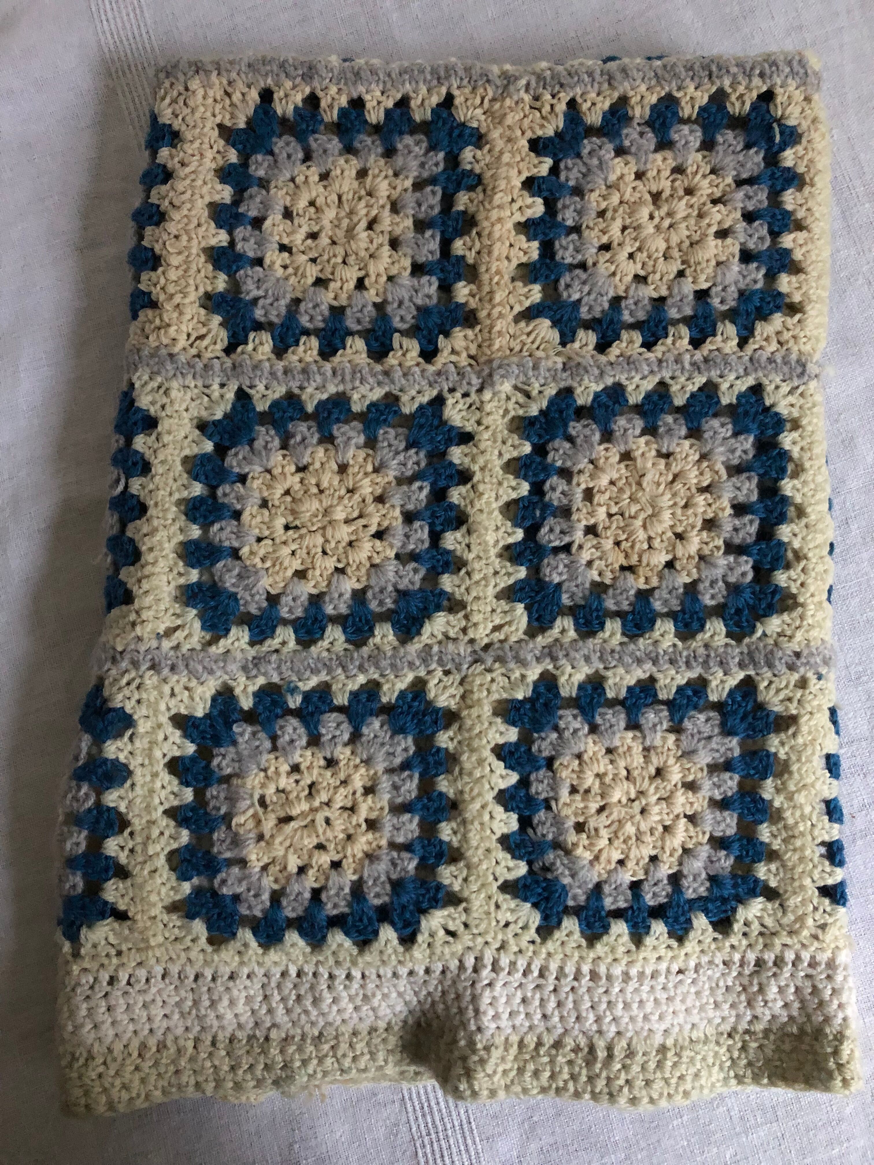 Cover, square plaid granny, vintage