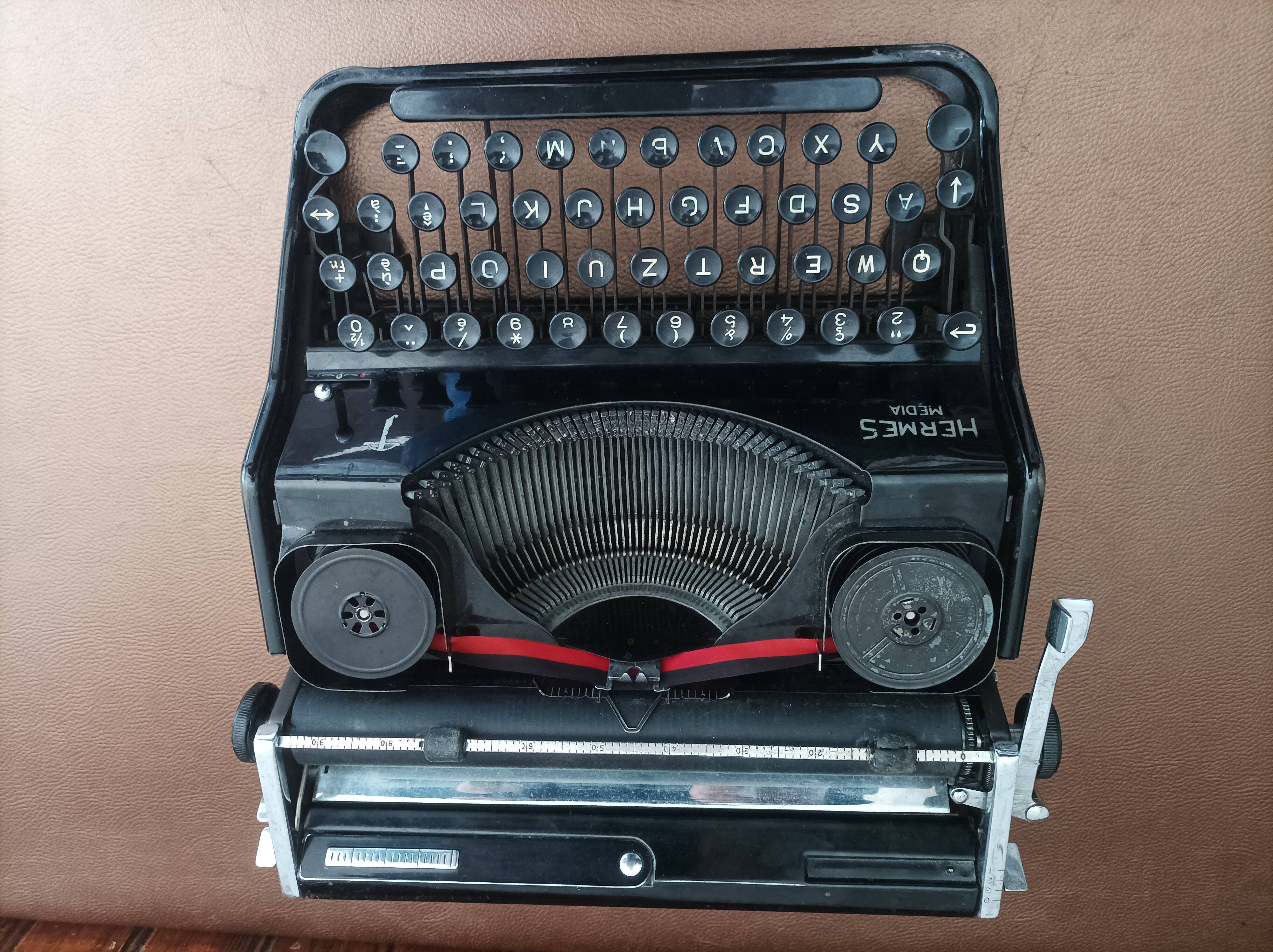 HERMES Old Media typewriter for decoration