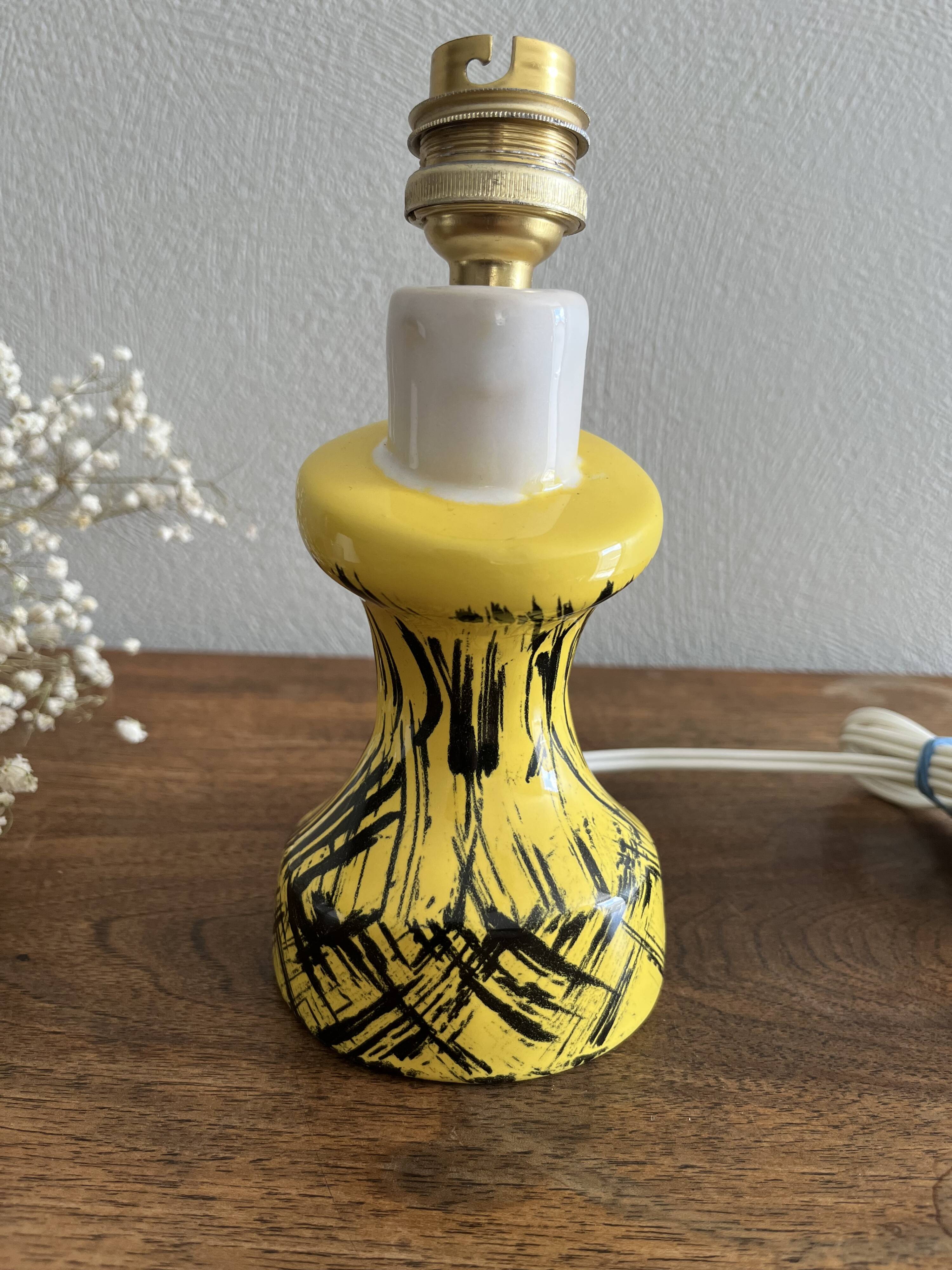Vintage yellow and black ceramic lamp