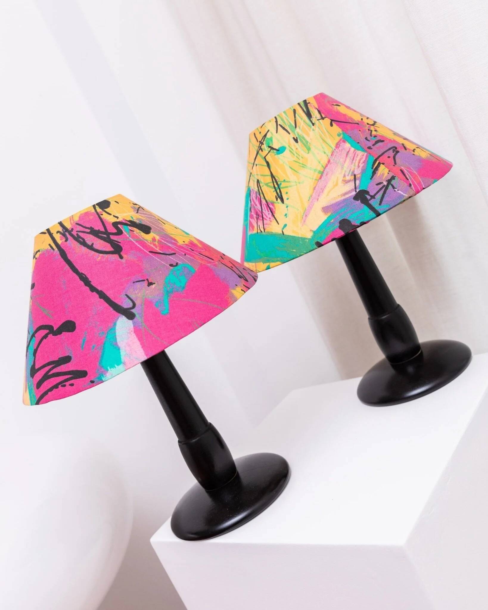 Pair of Memphis Pop Art Table Lamps, Multicolored Fabric Shades, Black Lacquered Bases - Belgian Massive, 1980s