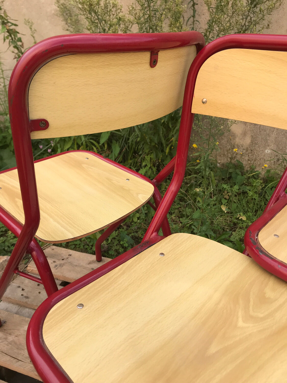 Chaises écoliers vintage
