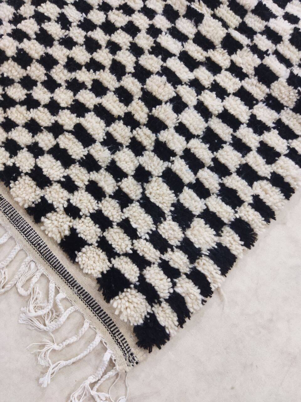 Handmade Moroccan Berber rug 156 X 100 CM