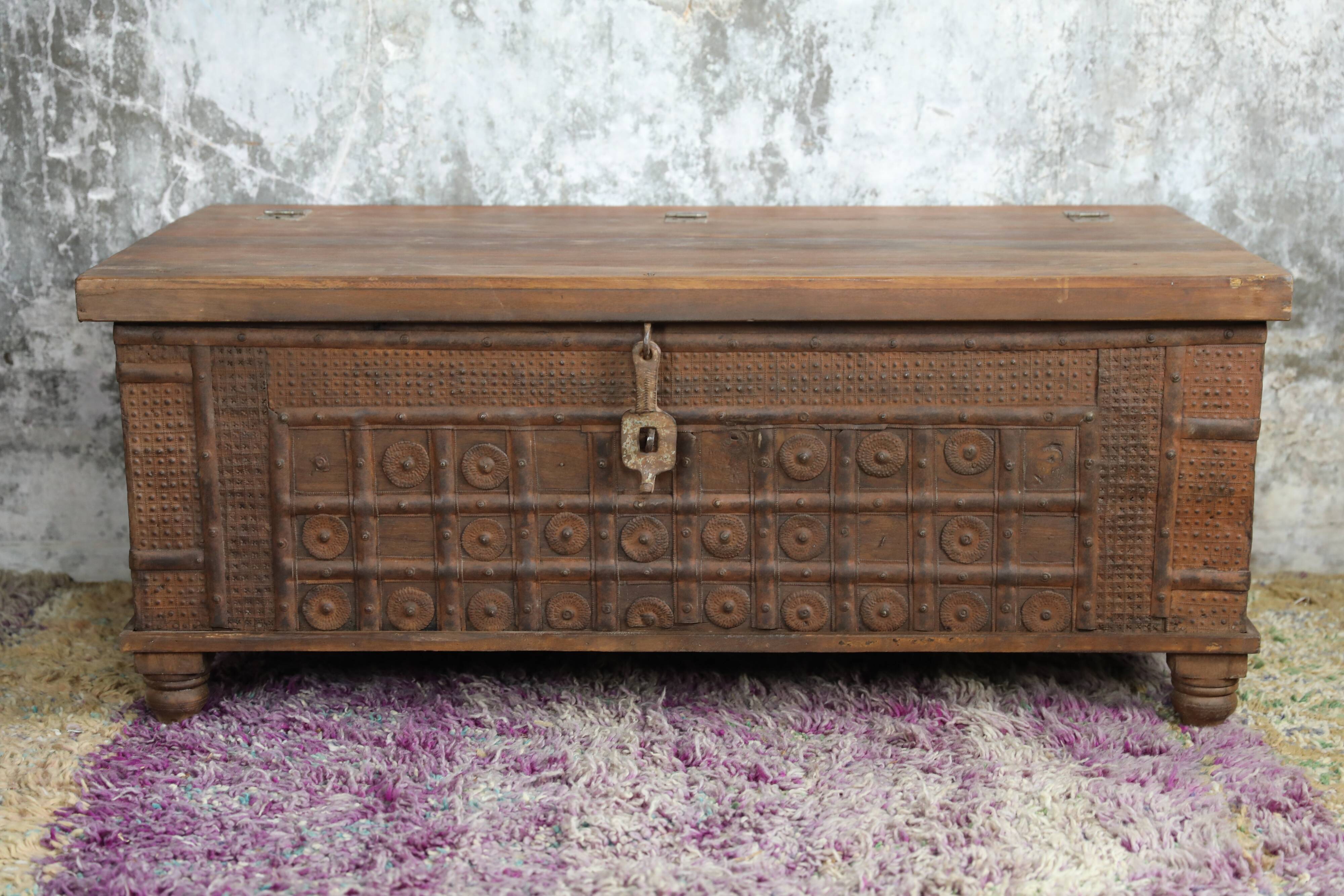 Indian low chest, coffee table in natural teak and metal, unique piece