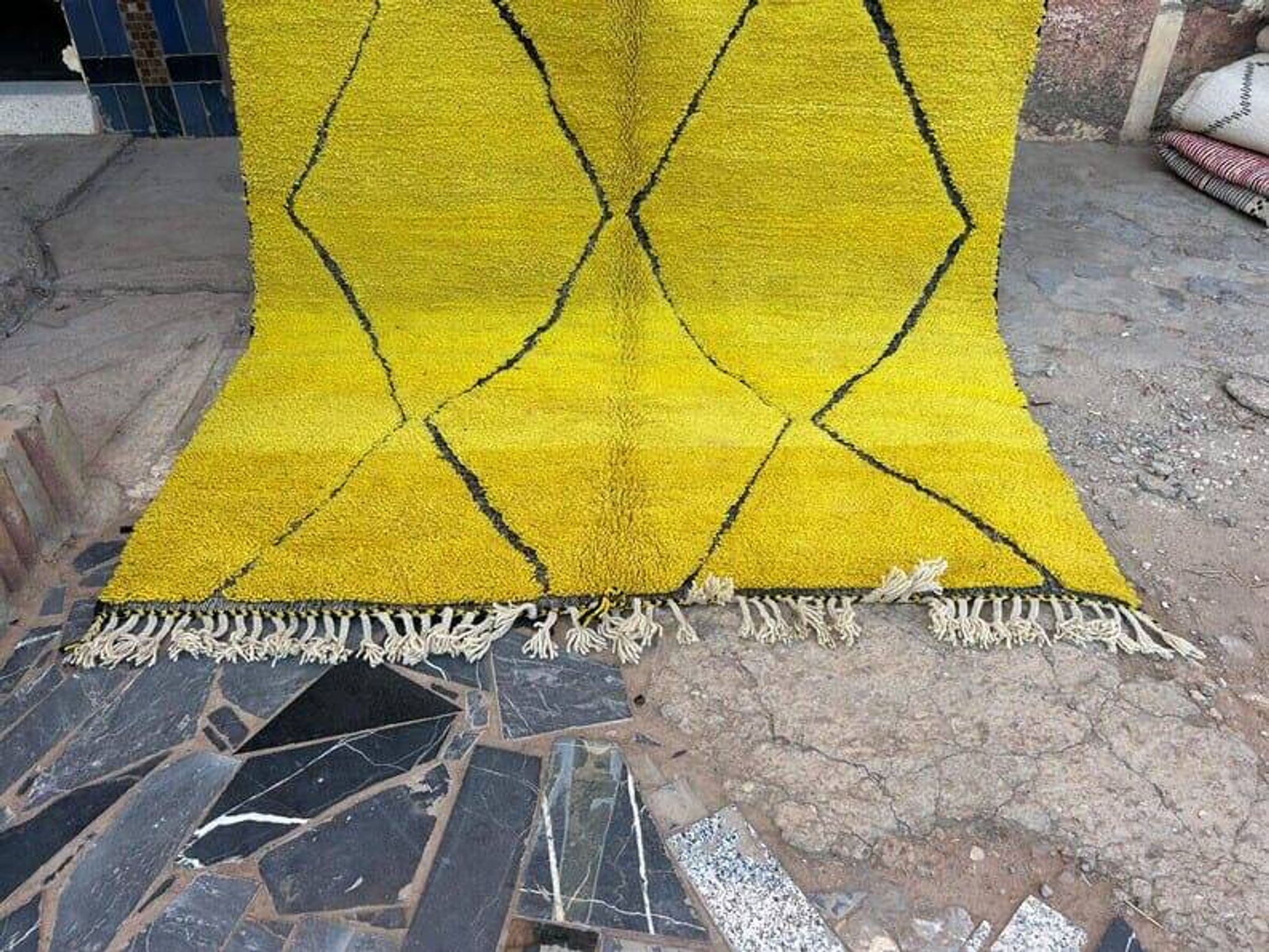 Tapis marocain de oued zem artisanal taille 150 x 350 cm jaune