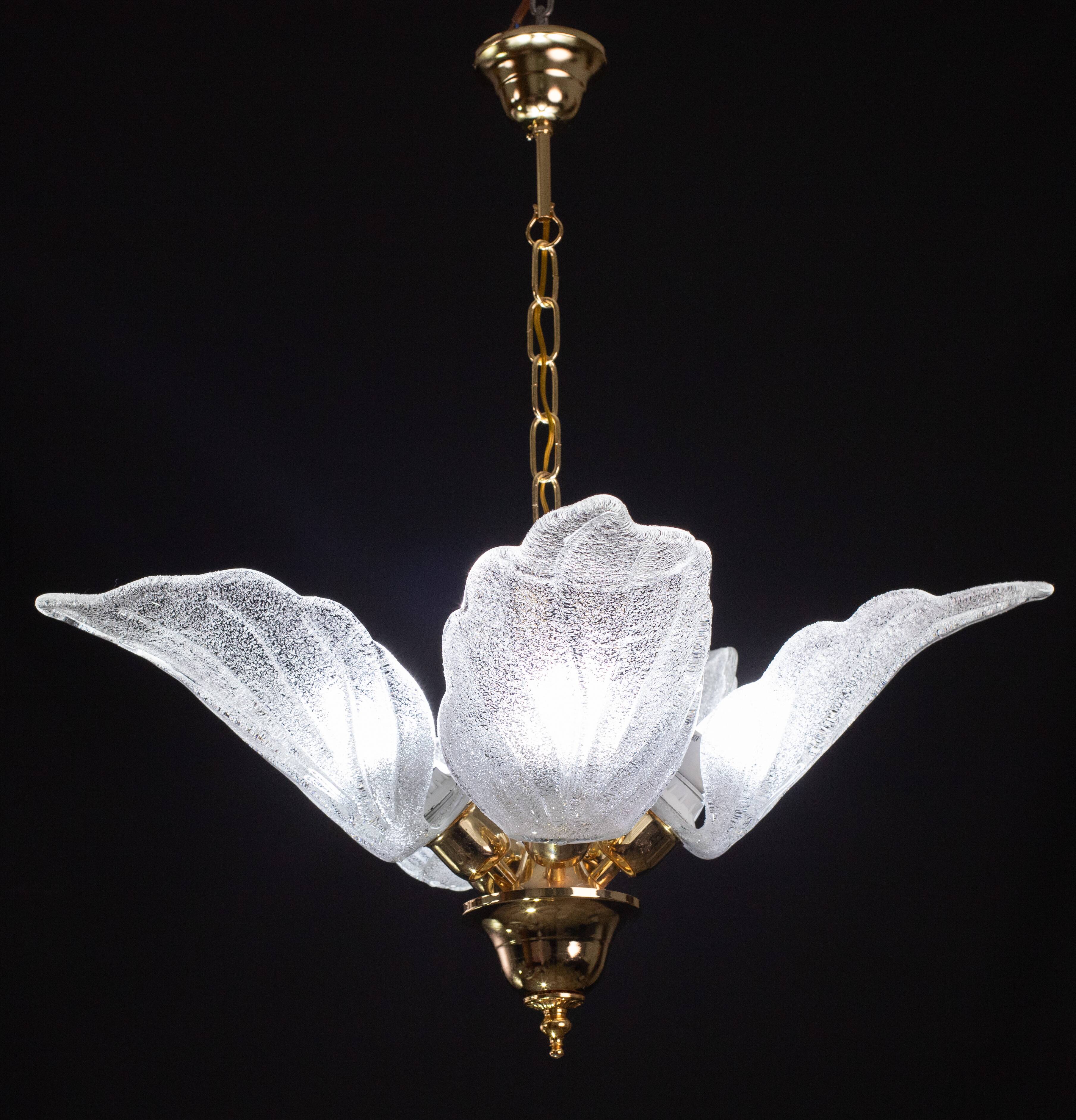 Elegant Murano Candlestick with 5 Leaves in Grit