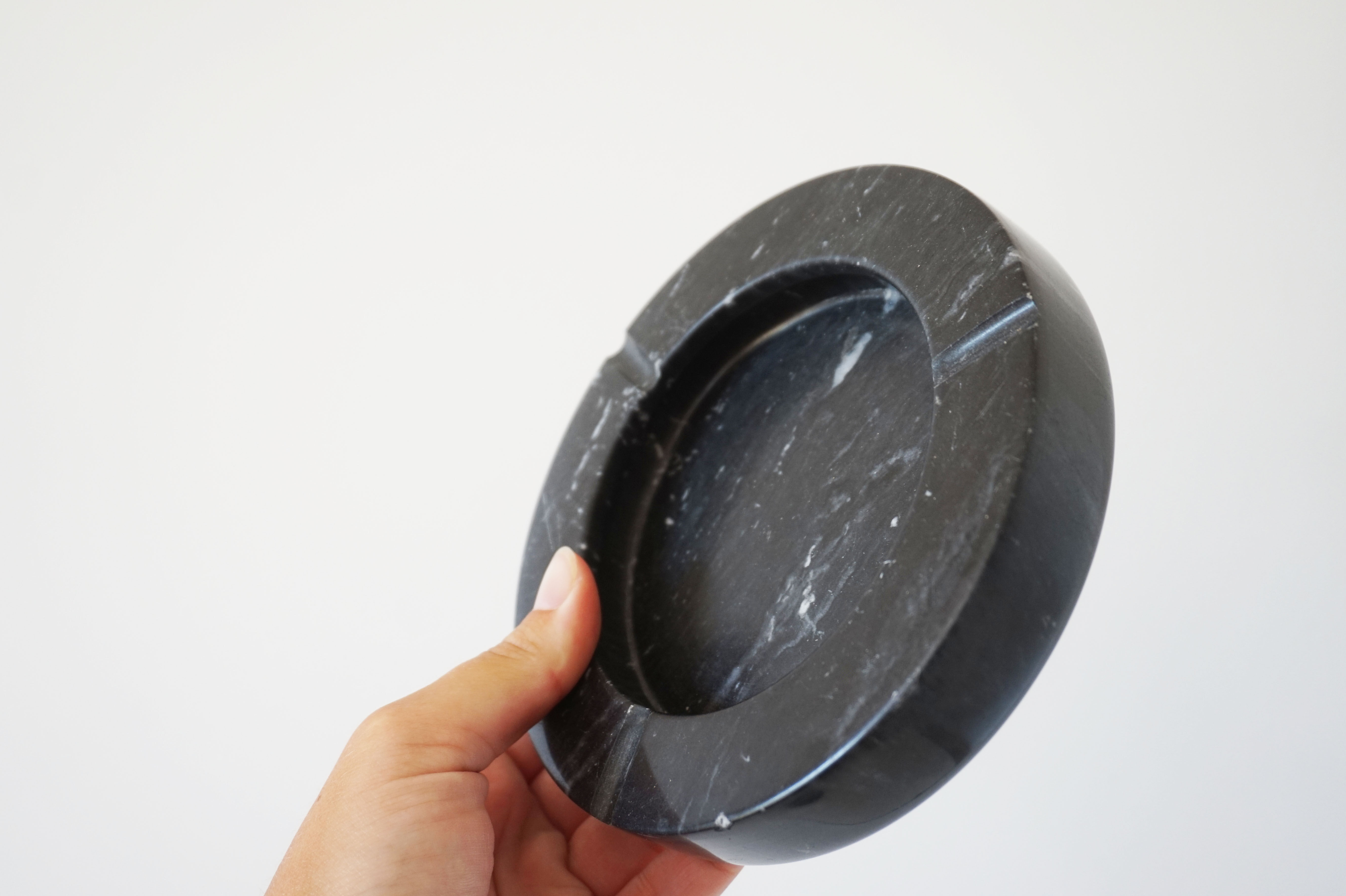 Pair of vintage ashtrays in black marble 1970