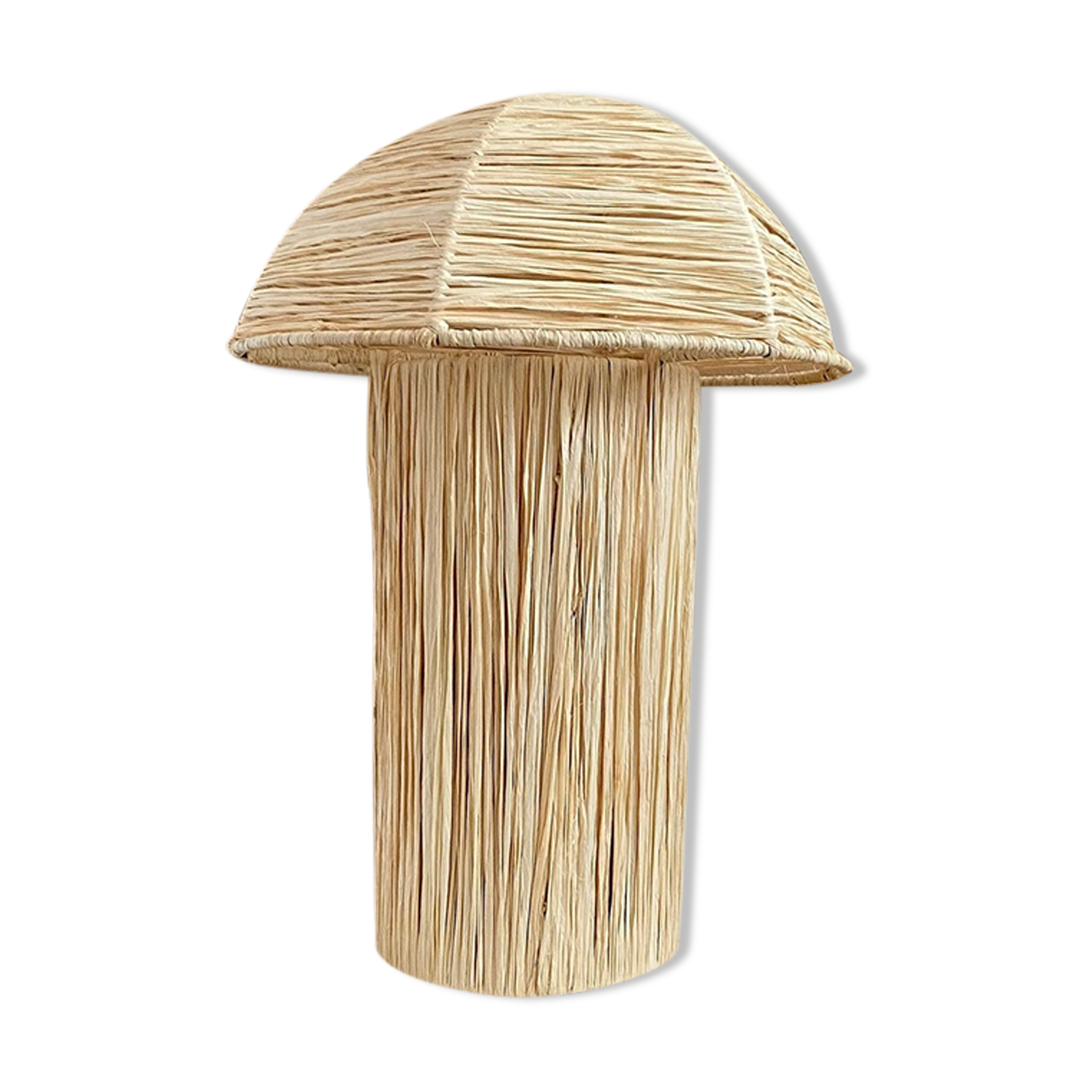 Natural raffia lamp