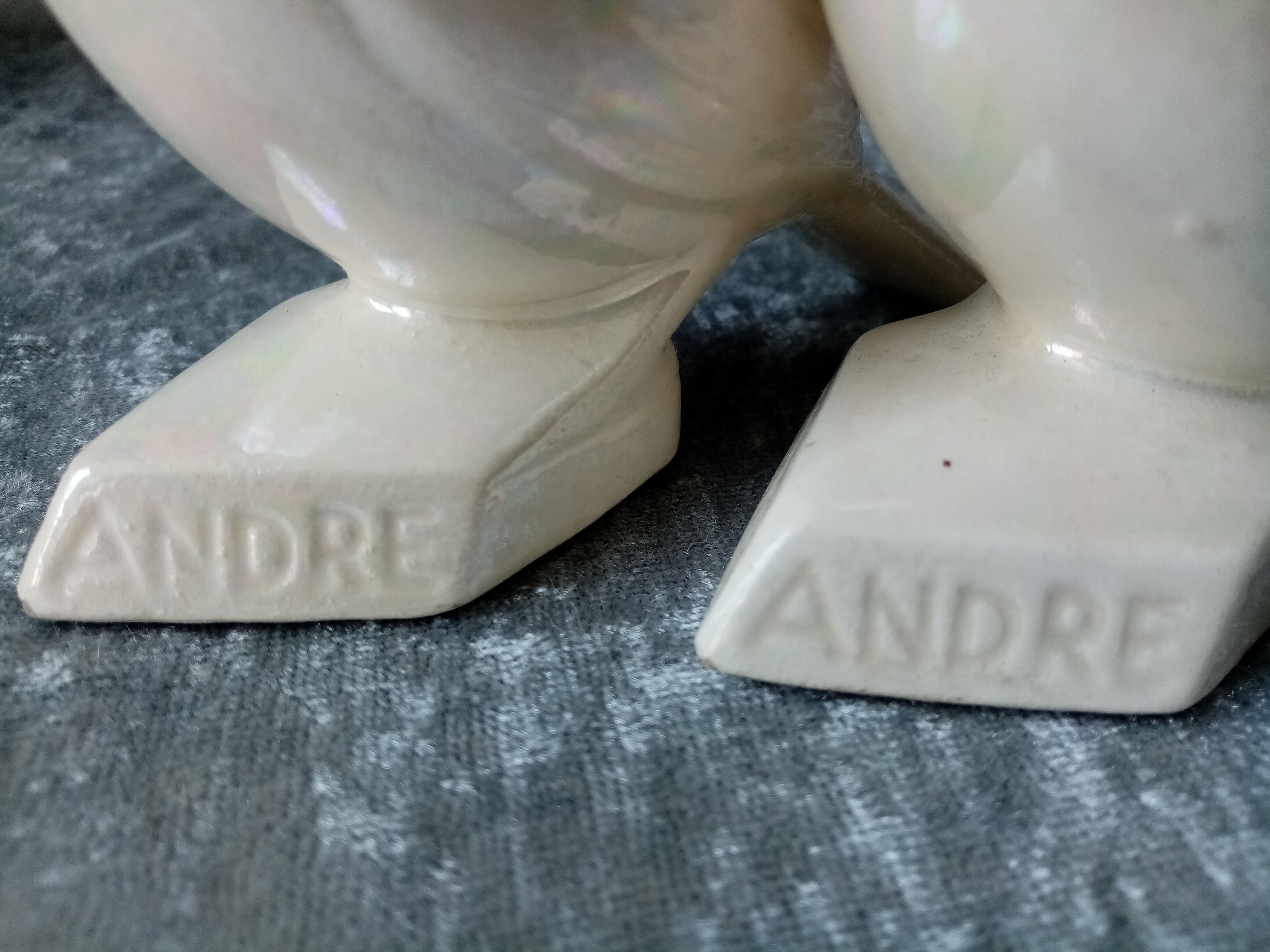 Paire de moineaux ancien en faience des annees 1930-40 pour les chaussures andre