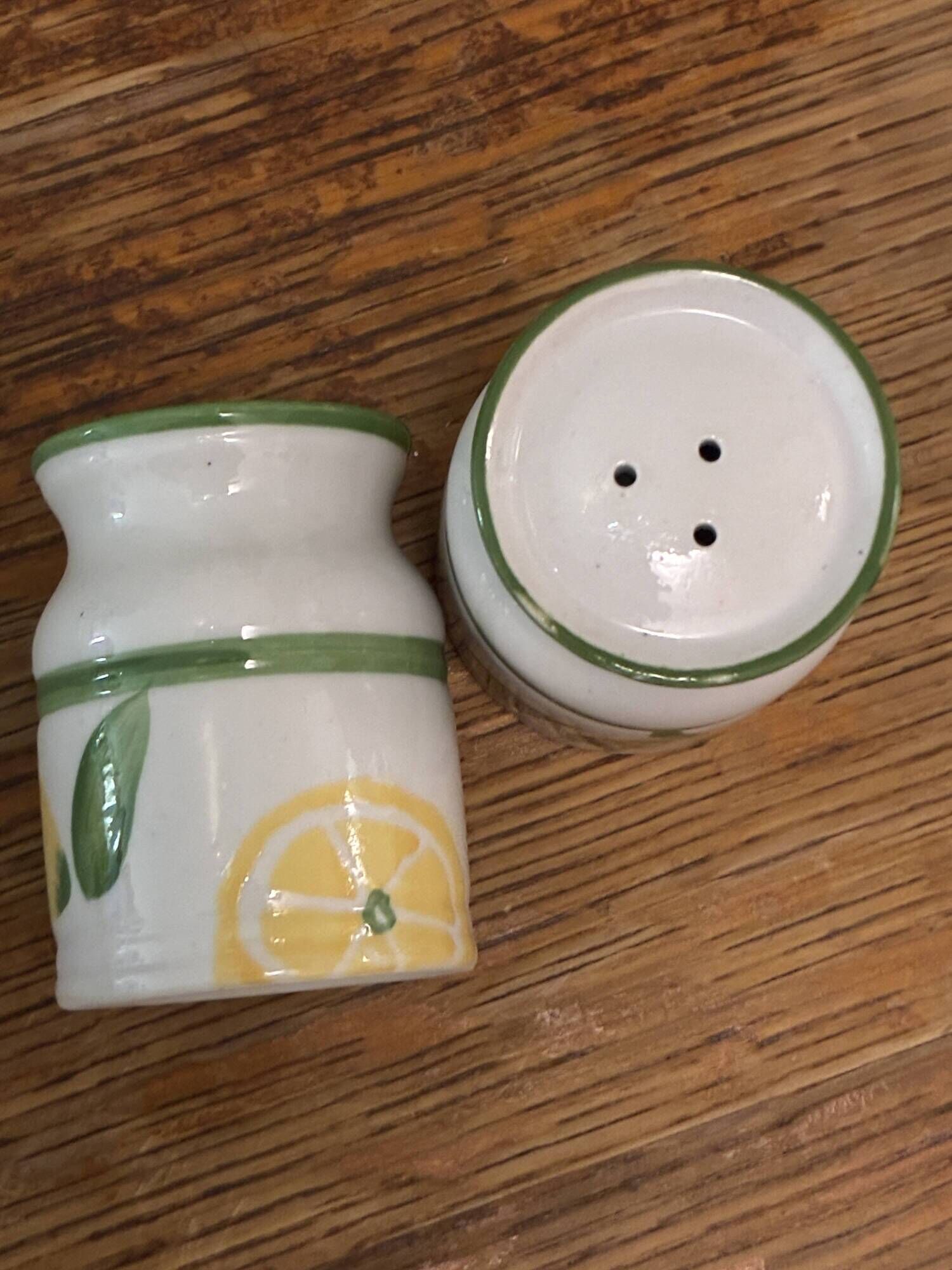 Vintage Lbp salt and pepper shaker set in ceramic – Lemon pattern – new