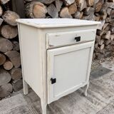 Meuble de rangement ancien rénové