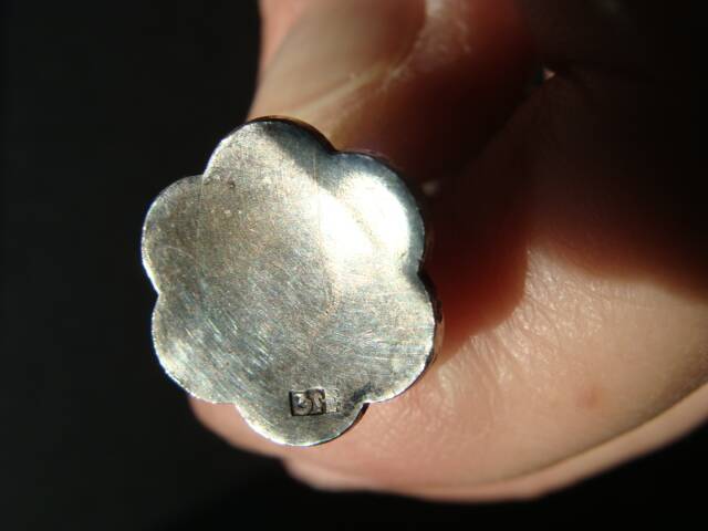 True sugar tongs The Crab