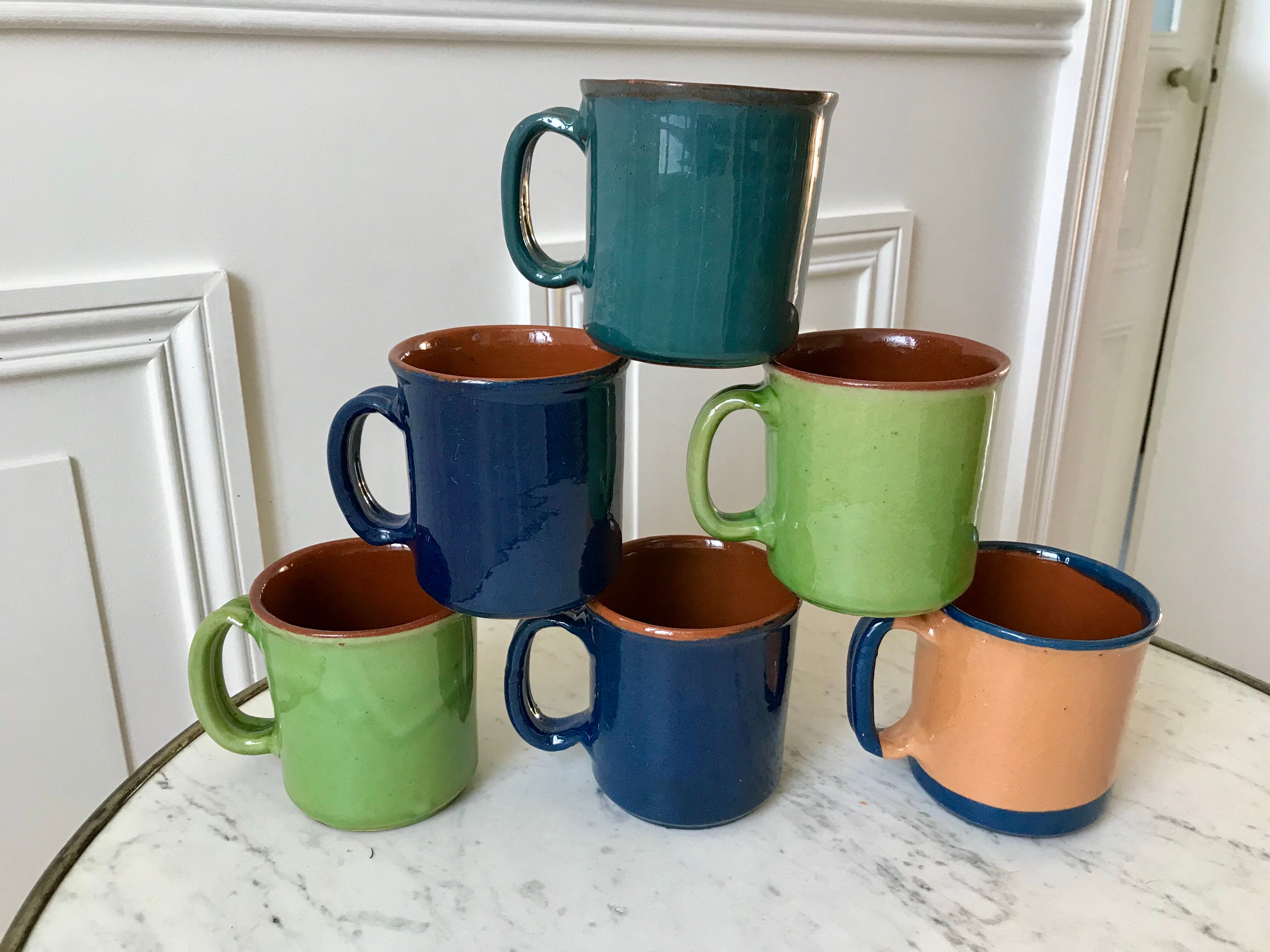 Set of 6 cups / mugs in vintage pottery