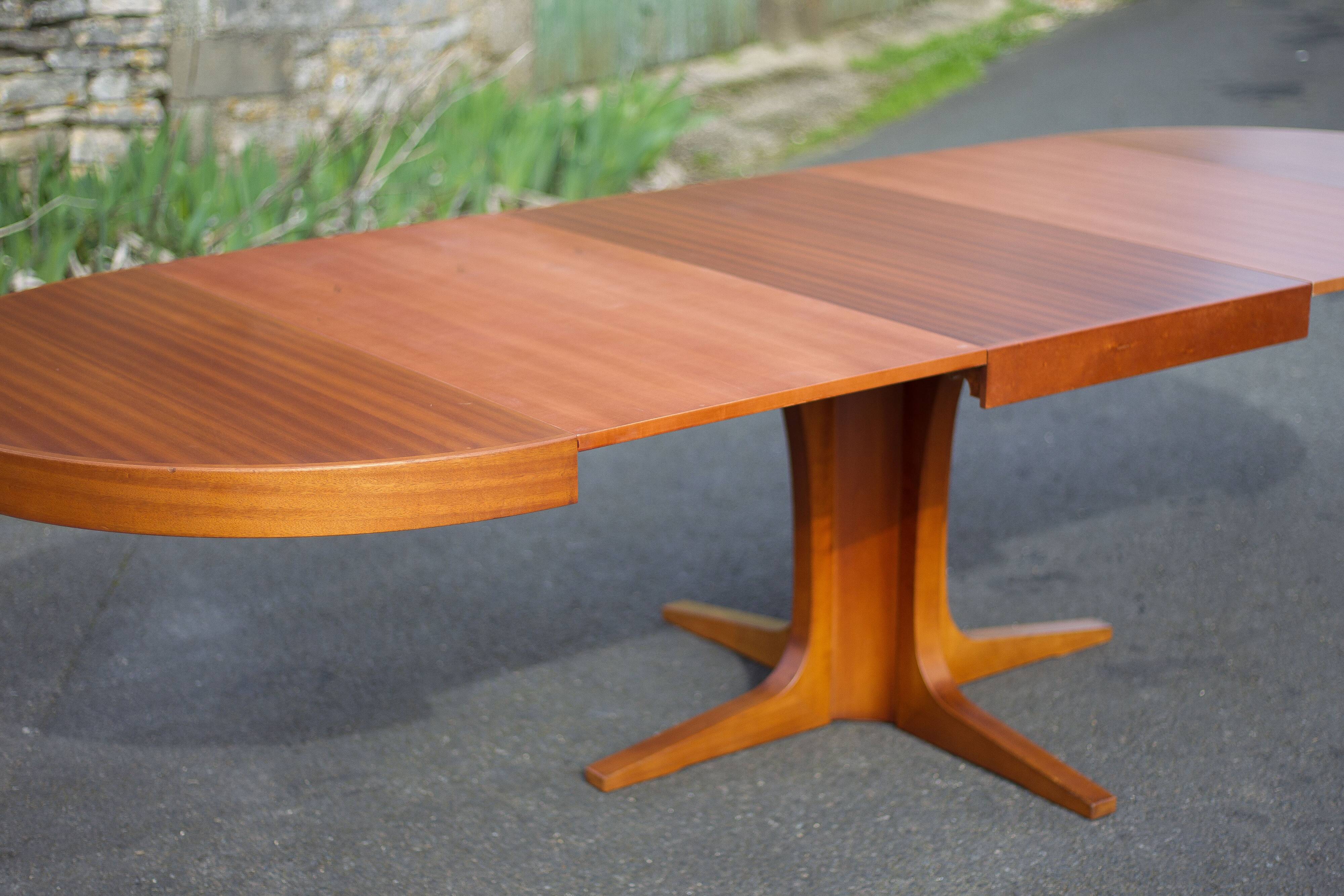 Round wooden table with 3 extensions, table with central star foot, dining table, living room table