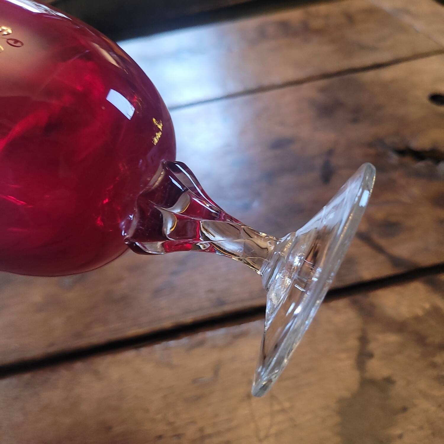 Ruby red glass soliflore vase on a stand - Art glass from the 1970s