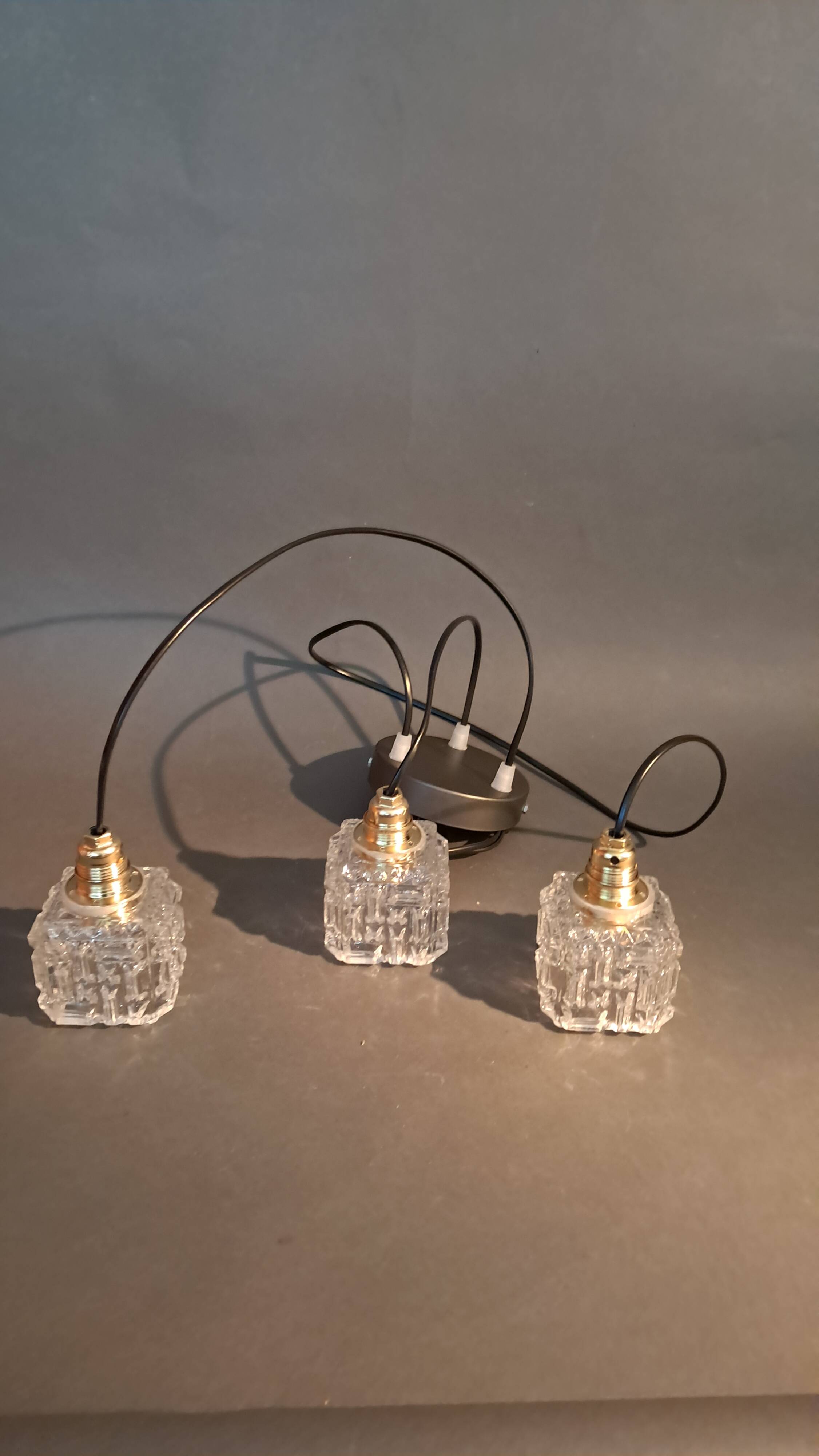 Vintage cascading pendant light