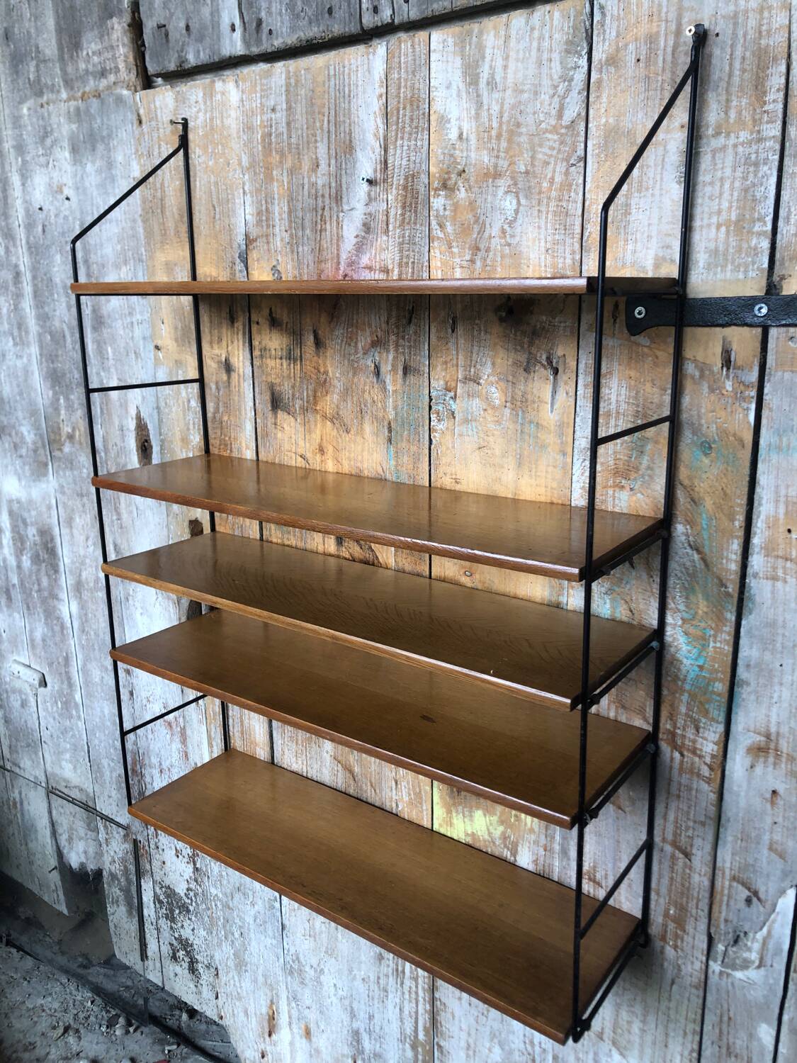 Ancienne etagère murale modulable tomado métal noir + bois clair vintage