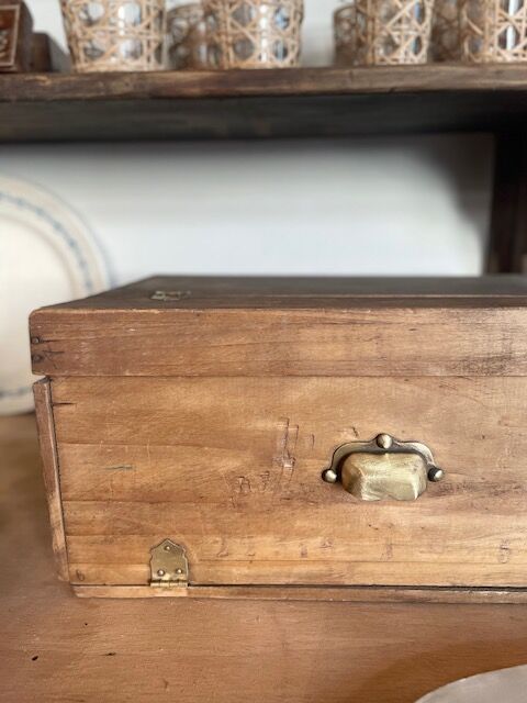 Storage box