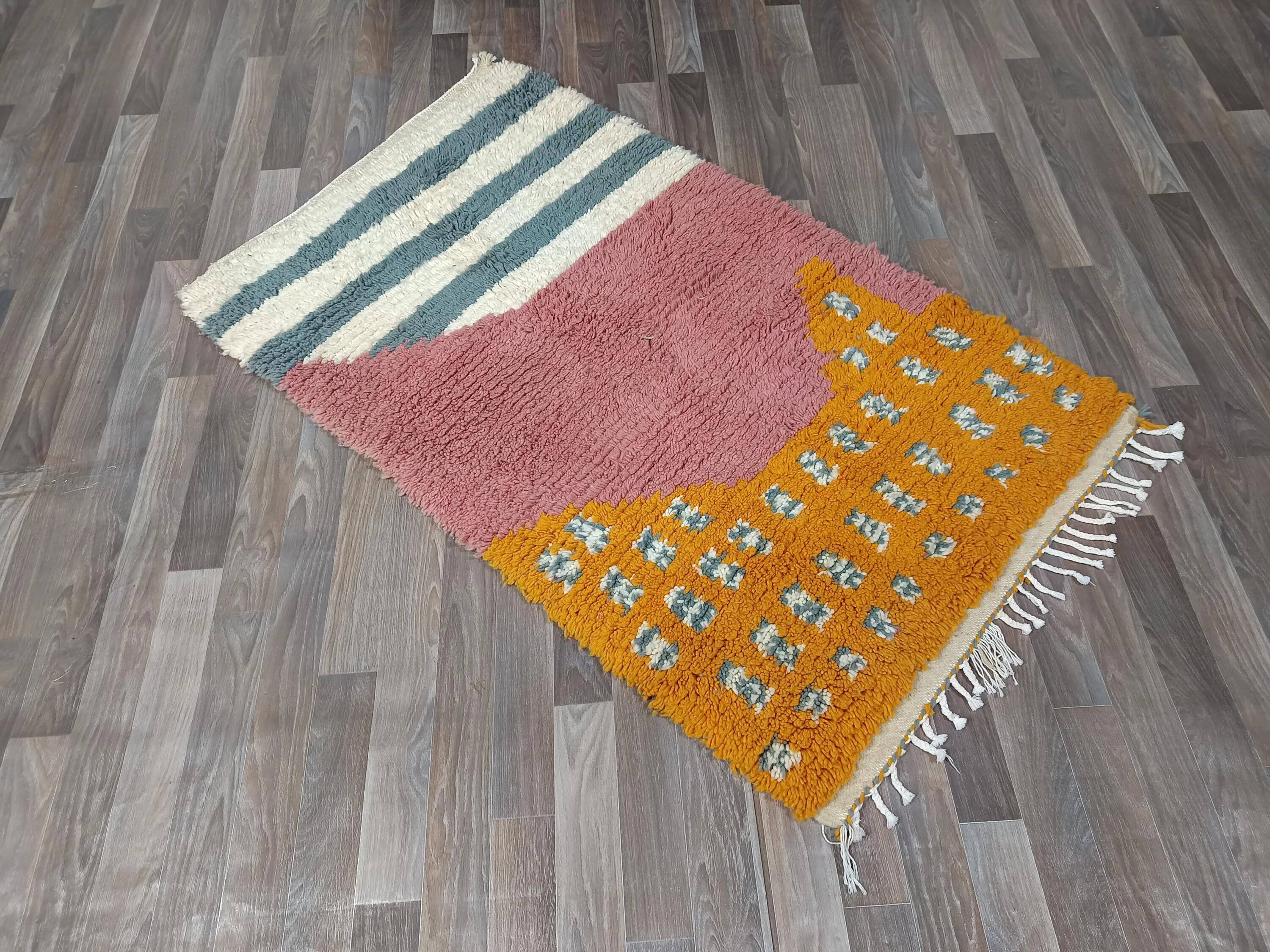 Traditional handmade Moroccan rug 3 x 2 m