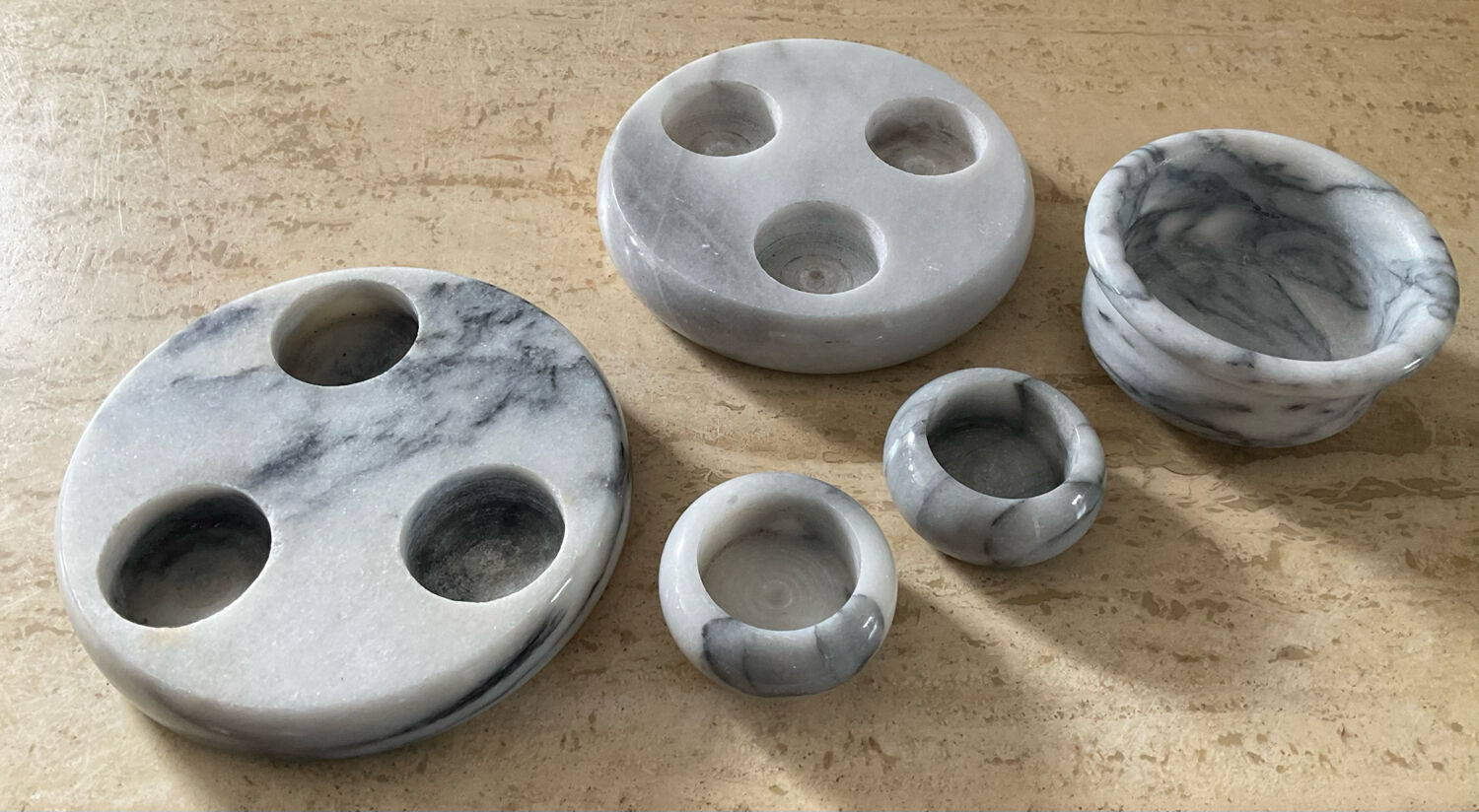 Series of 5 vintage candle holders in Carrara marble