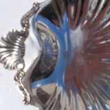 Set of 2 cups shaped metal shell