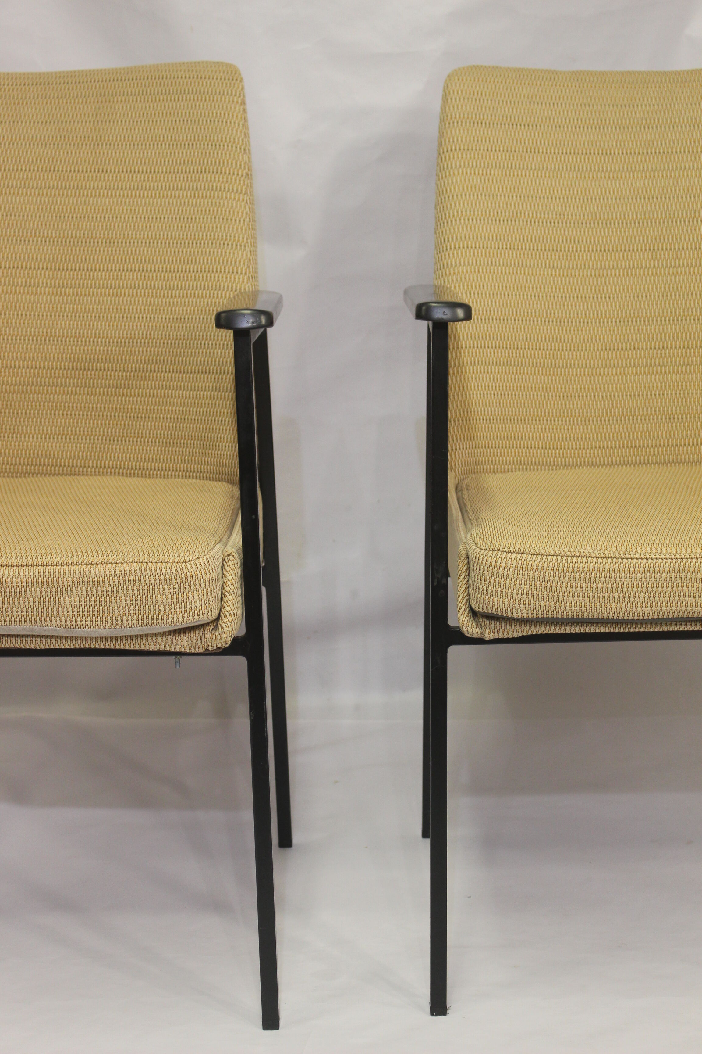 Pair of armchairs by Mauser, 1960